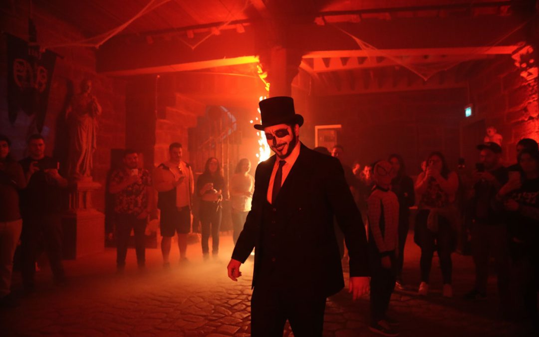 Roof &amp; Night: Halloween Edition en el Funicular de Santiago
